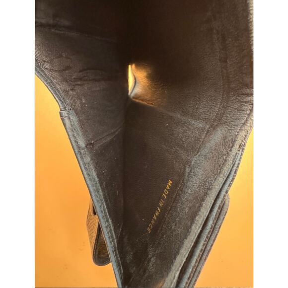 Authentic Chanel Caviar Compact Wallet – Navy Blue – Comes with COA - Picture 5 of 7